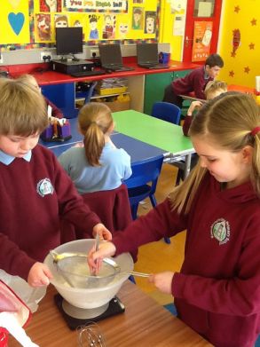 P4 making crepes for Shrove Tuesday