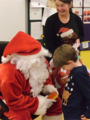 Christmas Jumper Day in P1-2