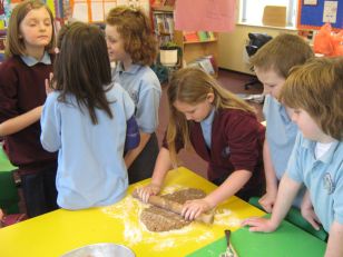 P5 Making Valentine's Biscuits